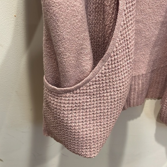 Chloe & Jasmine Women's Large Pink Waffle Sweater Cardigan Top - Picture 4 of 13